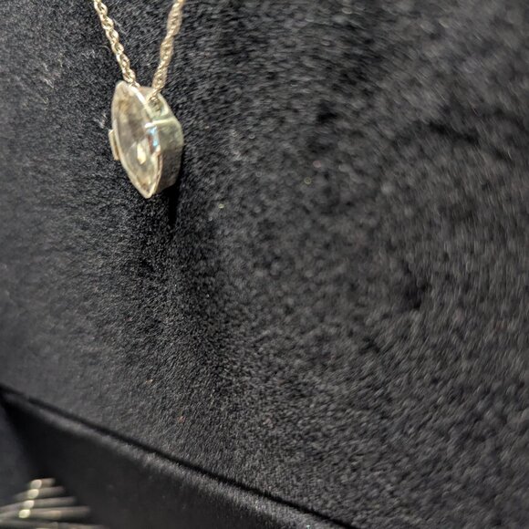 Vintage Avon nexlace6 - Picture 2 of 2